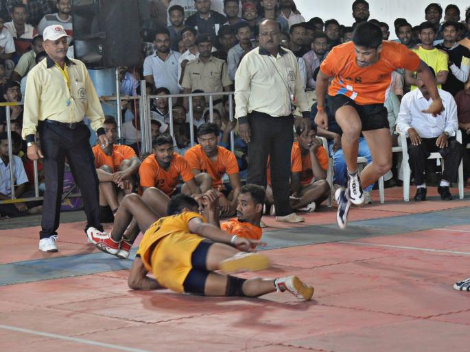 'Shivaji University' winner in Western Divisional Kabaddi Tournament | पश्चिम विभागीय कबड्डी स्पर्धेत ‘शिवाजी विद्यापीठ’ विजेता 'Shivaji University' winner in Western Divisional Kabaddi Tournament | पश्चिम विभागीय कबड्डी स्पर्धेत ‘शिवाजी विद्यापीठ’ विजेता