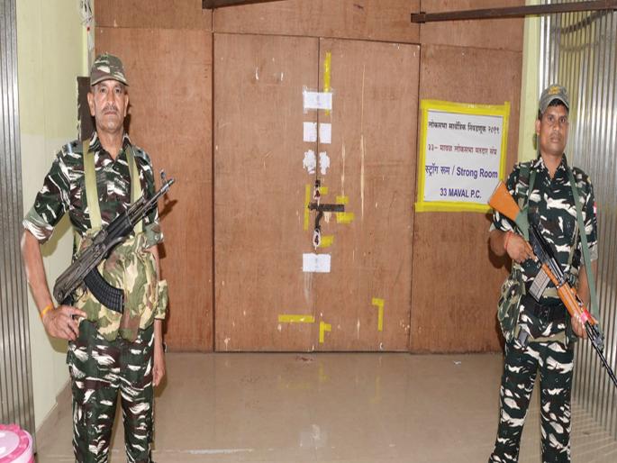 The ballot box will leave for Balewadi, | चोख बंदोबस्तात मतपेट्या बालेवाडीकडे रवाना, The ballot box will leave for Balewadi, | चोख बंदोबस्तात मतपेट्या बालेवाडीकडे रवाना,