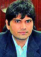 Agriculture Officer should make an actual survey | कृषी अधिकाºयांनी करावी प्रत्यक्ष पाहणी Agriculture Officer should make an actual survey | कृषी अधिकाºयांनी करावी प्रत्यक्ष पाहणी