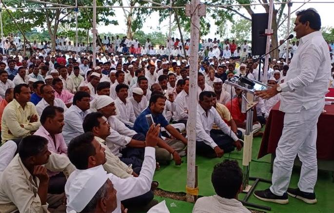 I was responsible for the defeat, and only the people of the party made the betrayal | पराभवाला मीच जबाबदार, पक्षातील लोकांनीच गद्दारी केली I was responsible for the defeat, and only the people of the party made the betrayal | पराभवाला मीच जबाबदार, पक्षातील लोकांनीच गद्दारी केली