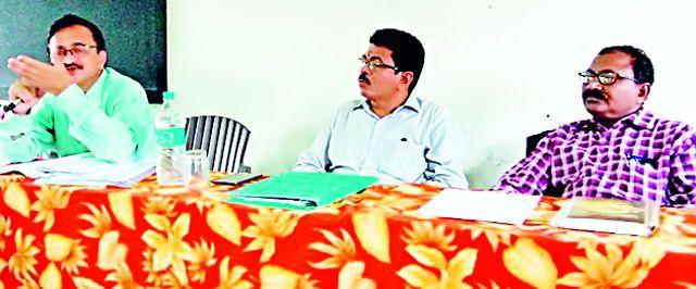 Make a school of excellence in social sense | सामाजिक भावनेतून शाळेला संस्काराचे केंद्र बनवा