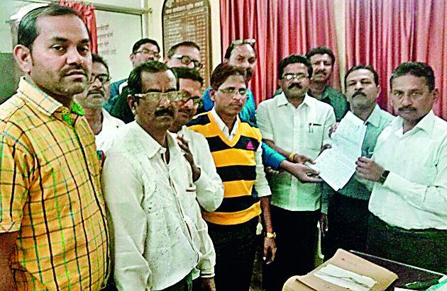 Use 'Options' when filling in the vacant posts | रिक्त पदे भरताना ‘विकल्प’ वापरा Use 'Options' when filling in the vacant posts | रिक्त पदे भरताना ‘विकल्प’ वापरा