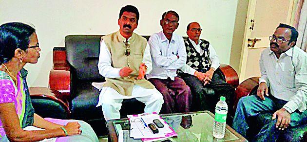 The girl is not a suicide but her murder | मुलीची आत्महत्या नसून तिचा खूनच The girl is not a suicide but her murder | मुलीची आत्महत्या नसून तिचा खूनच