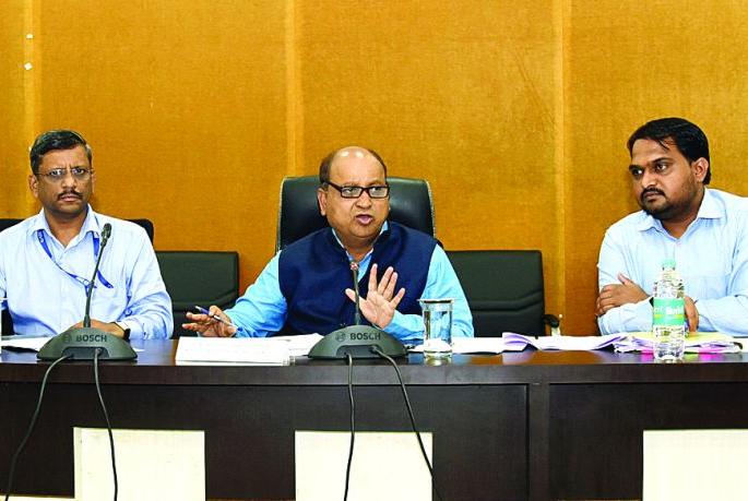 Show cause notice to banks with low crop loan disbursement | कमी पिक कर्ज वितरण असलेल्या बँकांना मिळणार कारणे दाखवा नोटीस