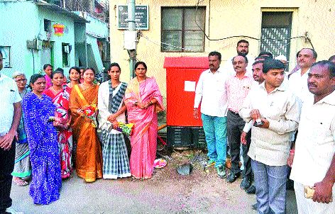 The electricity started to underground | वीजतारा भूमिगत करण्यास सुरुवात The electricity started to underground | वीजतारा भूमिगत करण्यास सुरुवात