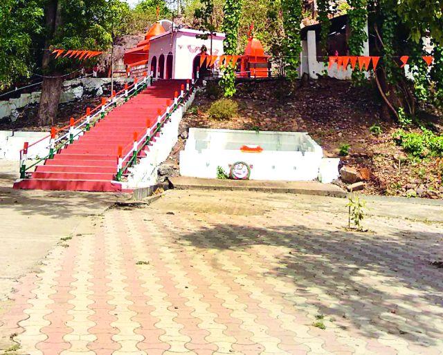 Start the new entrance to the Tadoba Tiger Reserve | ताडोबा व्याघ्र प्रकल्पाचे नवे प्रवेशद्वार सुरू करा Start the new entrance to the Tadoba Tiger Reserve | ताडोबा व्याघ्र प्रकल्पाचे नवे प्रवेशद्वार सुरू करा