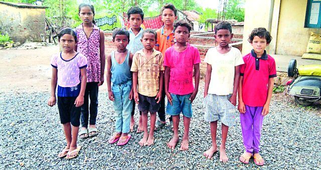 'They' are out of school | ‘ते’ विद्यार्थी शाळाबाह्यच 'They' are out of school | ‘ते’ विद्यार्थी शाळाबाह्यच