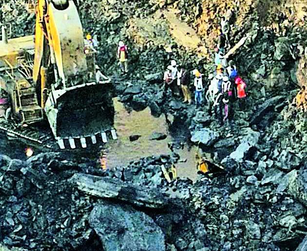Oilseed coal mines closed | तेलवासा कोळसा खाण बंद