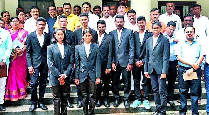 The Bhimraparka of tribal students are inspirational to the state | आदिवासी विद्यार्थ्यांचा भीमपराक्रम राज्याला प्रेरणादायी