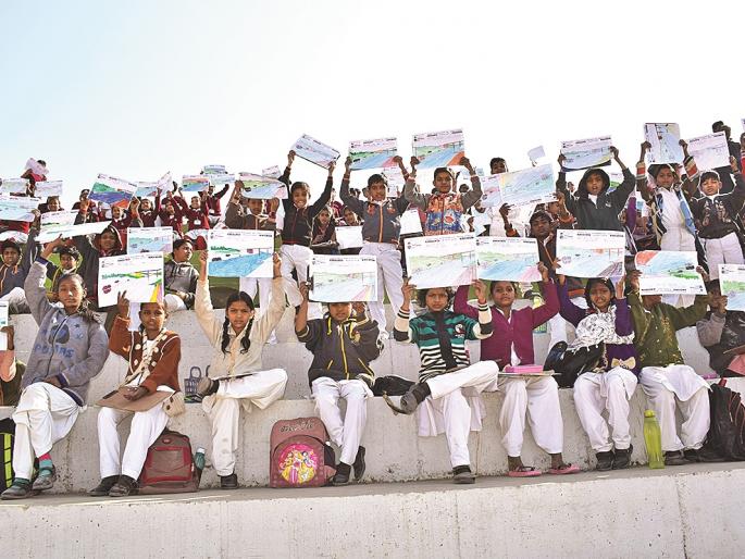 Students respond to the Morna painting competition | मोर्णा चित्रकला स्पर्धेला विद्यार्थ्यांचा प्रतिसाद Students respond to the Morna painting competition | मोर्णा चित्रकला स्पर्धेला विद्यार्थ्यांचा प्रतिसाद