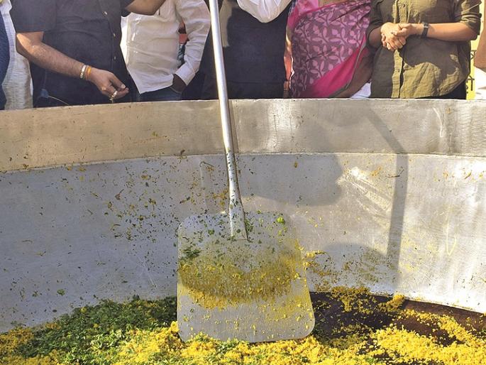  The record for making 1000 kg of poha in Akola | अकोल्यात १००० किलो पोहे बनविण्याचा विक्रम