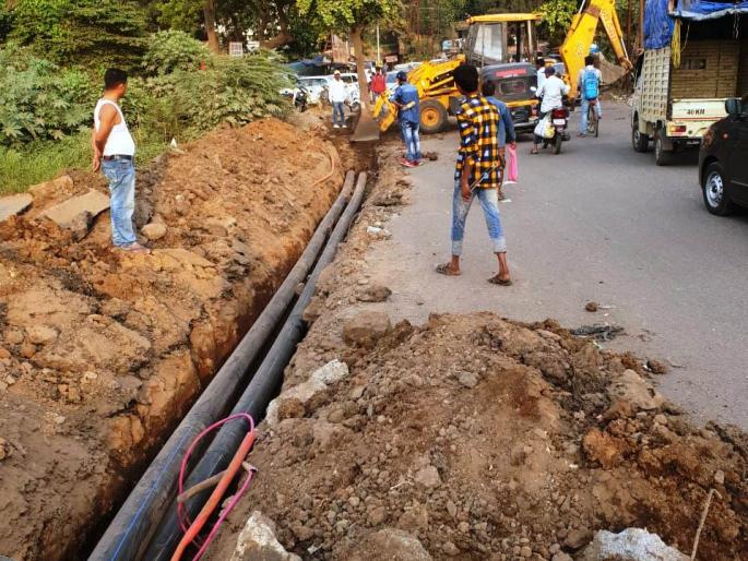The speed at the Nandivali-P & T colony | नांदिवली-पीअँडटी कॉलनीत जलवाहीनीच्या कामाला वेग The speed at the Nandivali-P & T colony | नांदिवली-पीअँडटी कॉलनीत जलवाहीनीच्या कामाला वेग