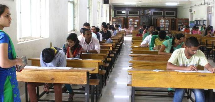 saivavaidayaa-parabaodhainaicayaa-saraava-paraikasaeta-laagalaa-vaidayaarathayaancaa-kasa | ‘शिवविद्या प्रबोधिनी’च्या सराव परीक्षेत लागला विद्यार्थ्यांचा कस