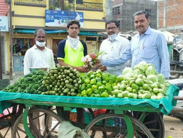 The son of a vegetable seller in Nagpur has achieved great success | SSC Result 2020; नागपुरातील भाजीविक्रेताच्या मुलाने मिळवले घवघवीत यश The son of a vegetable seller in Nagpur has achieved great success | SSC Result 2020; नागपुरातील भाजीविक्रेताच्या मुलाने मिळवले घवघवीत यश