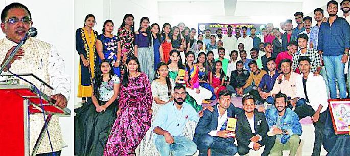 Farewell is part of Indian culture | निरोप देणे हा भारतीय संस्कृतीचा भाग Farewell is part of Indian culture | निरोप देणे हा भारतीय संस्कृतीचा भाग