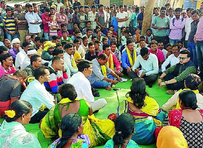 Proposal for suspension of molestation | विनयभंगप्रकरणी तिघांच्या निलंबनाचा प्रस्ताव Proposal for suspension of molestation | विनयभंगप्रकरणी तिघांच्या निलंबनाचा प्रस्ताव