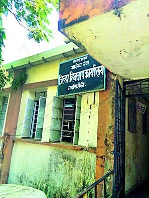 Mosquito net allocation delay | मच्छरदाणी वाटपात दिरंगाई Mosquito net allocation delay | मच्छरदाणी वाटपात दिरंगाई