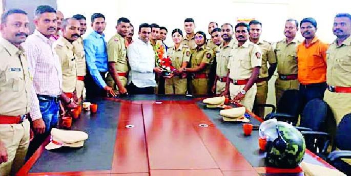 Finally, 154 employees of the police sub-inspector | अखेर पोलीस उपनिरीक्षकपदी १५४ कर्मचारी रुजू Finally, 154 employees of the police sub-inspector | अखेर पोलीस उपनिरीक्षकपदी १५४ कर्मचारी रुजू