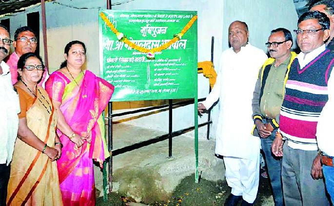 Pure water supply soon to full-blossom flowerchurchola | फुलचूर-फुलचुरटोलाला लवकरच शुद्ध पाण्याचा पुरवठा Pure water supply soon to full-blossom flowerchurchola | फुलचूर-फुलचुरटोलाला लवकरच शुद्ध पाण्याचा पुरवठा