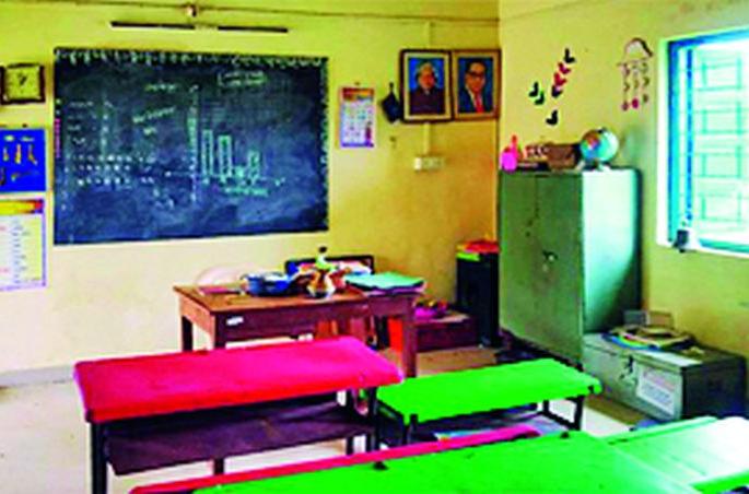 No school in the district has been closed since its inception | सुरू झाल्यानंतर जिल्ह्यातील एकही शाळा बंद नाही No school in the district has been closed since its inception | सुरू झाल्यानंतर जिल्ह्यातील एकही शाळा बंद नाही