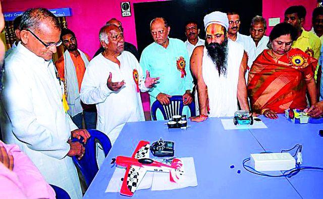 The first 'Atal Tinkering Lab' in the sketch | पहिली ‘अटल टिंकरिंग लॅब’ तिरखेडीत The first 'Atal Tinkering Lab' in the sketch | पहिली ‘अटल टिंकरिंग लॅब’ तिरखेडीत