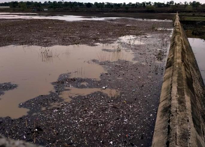 Dhamna dam got 90 percent water stock | धामना धरणात झाला ९० टक्के पाणीसाठा Dhamna dam got 90 percent water stock | धामना धरणात झाला ९० टक्के पाणीसाठा
