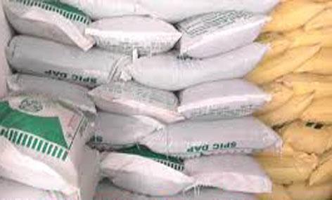Production costs increased; However, the yield decreased | उत्पादनाचा खर्च वाढला; मात्र उत्पन्न घटले Production costs increased; However, the yield decreased | उत्पादनाचा खर्च वाढला; मात्र उत्पन्न घटले