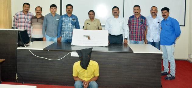 Intruder robbery goosehead with a village pistula | गावठी पिस्तुलासह अट्टल दरोडेखोर गजाआड