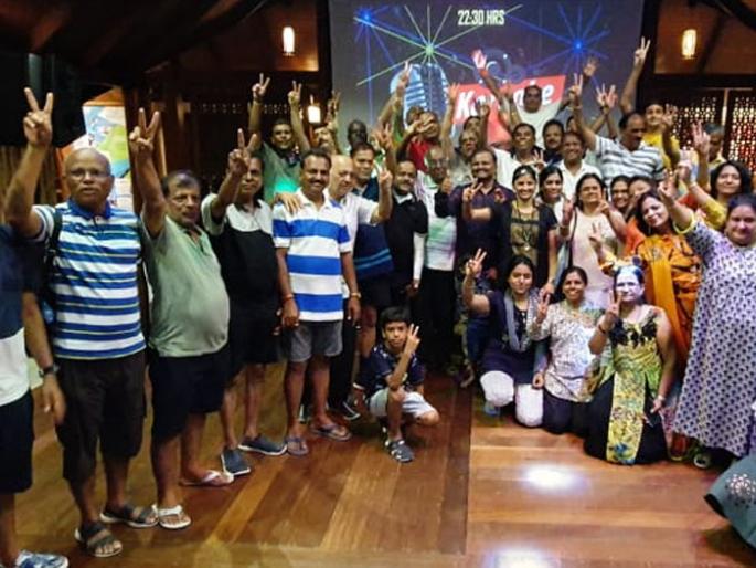 Jalna's Ghugna Paradise Award at the Cultural Competition in the Maldives | मालदीवमधील सांस्कृतिक स्पर्धेत जालन्याच्या घुगेंना पॅराडाईज पुरस्कार Jalna's Ghugna Paradise Award at the Cultural Competition in the Maldives | मालदीवमधील सांस्कृतिक स्पर्धेत जालन्याच्या घुगेंना पॅराडाईज पुरस्कार