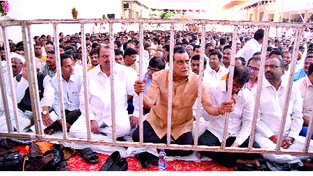 Opposition should draw another milk team: Mahadik | विरोधकांनी दुसरा दूध संघ काढावा : महाडिक Opposition should draw another milk team: Mahadik | विरोधकांनी दुसरा दूध संघ काढावा : महाडिक