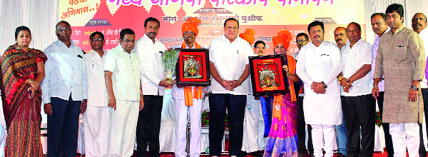 Guardian minister should consider the development of politics: Hasan Mushrif | पालकमंत्र्यांनी राजकारण सोडून विकासाकडे लक्ष द्यावे: हसन मुश्रीफ Guardian minister should consider the development of politics: Hasan Mushrif | पालकमंत्र्यांनी राजकारण सोडून विकासाकडे लक्ष द्यावे: हसन मुश्रीफ