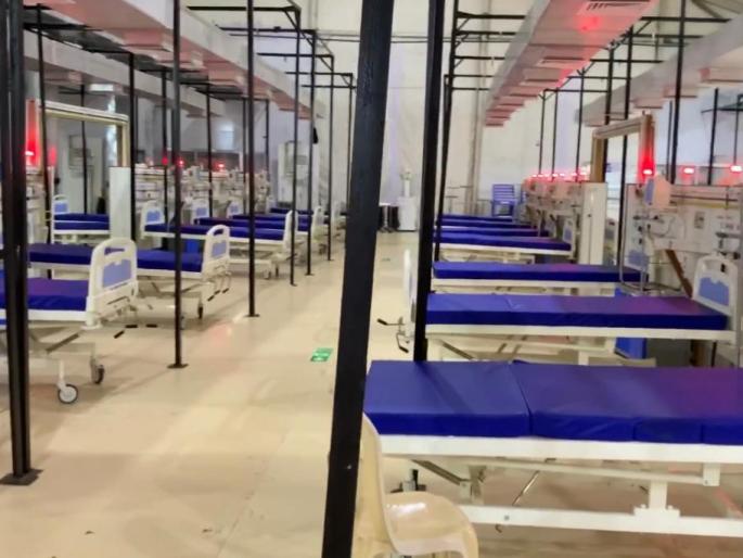 Insulting treatment to the MLA who went to inspect the Kovid Center | कोविड सेंटरची पाहणी करायला गेलेल्या आमदाराला अपमानास्पद वागणूक Insulting treatment to the MLA who went to inspect the Kovid Center | कोविड सेंटरची पाहणी करायला गेलेल्या आमदाराला अपमानास्पद वागणूक