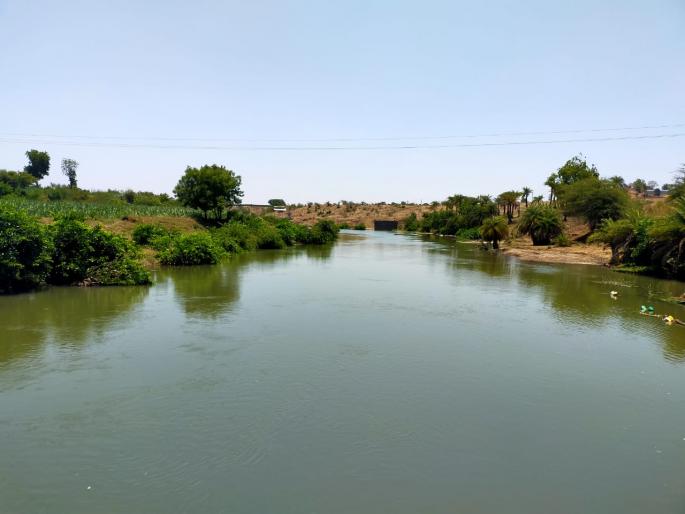Relief to the villages by releasing water from Karanjwan dam | करंजवण धरणातून पाणी सोडल्याने गावांना दिलासा Relief to the villages by releasing water from Karanjwan dam | करंजवण धरणातून पाणी सोडल्याने गावांना दिलासा