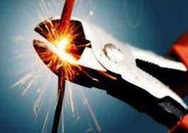 MSEDCL bills exhausted; Ojharkar's power cut! | महावितरणची बिले थकली; ओझरकरांची वीज कापली! MSEDCL bills exhausted; Ojharkar's power cut! | महावितरणची बिले थकली; ओझरकरांची वीज कापली!