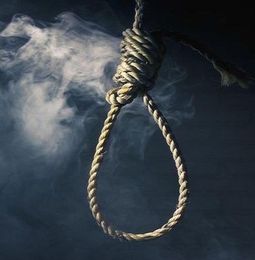 Three offenders, including a girl, commit suicide | युवकाला आत्महत्येस प्रवृत्त केल्यावरून मुलीसह तिघांवर गुन्हा