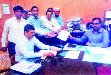 Skip the community from Crimiere | क्रिमिलेअरमधून बारी समाजाला वगळावे Skip the community from Crimiere | क्रिमिलेअरमधून बारी समाजाला वगळावे