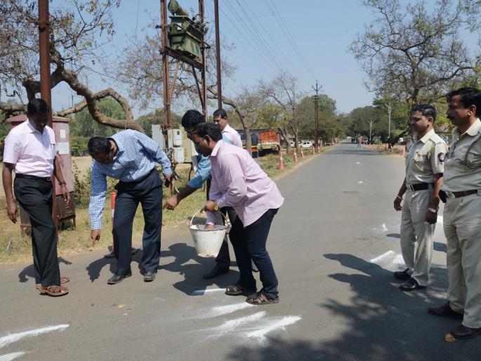 Kolhapur: Commencement of minor repair work promptly, order of Avinash Subhadar, meeting of Disaster Management Committee | कोल्हापूर : कठडा दुरुस्तीचे काम तातडीने सुरू करा, अविनाश सुभेदार यांचे आदेश, आपत्ती व्यवस्थापन समितीची बैठक Kolhapur: Commencement of minor repair work promptly, order of Avinash Subhadar, meeting of Disaster Management Committee | कोल्हापूर : कठडा दुरुस्तीचे काम तातडीने सुरू करा, अविनाश सुभेदार यांचे आदेश, आपत्ती व्यवस्थापन समितीची बैठक