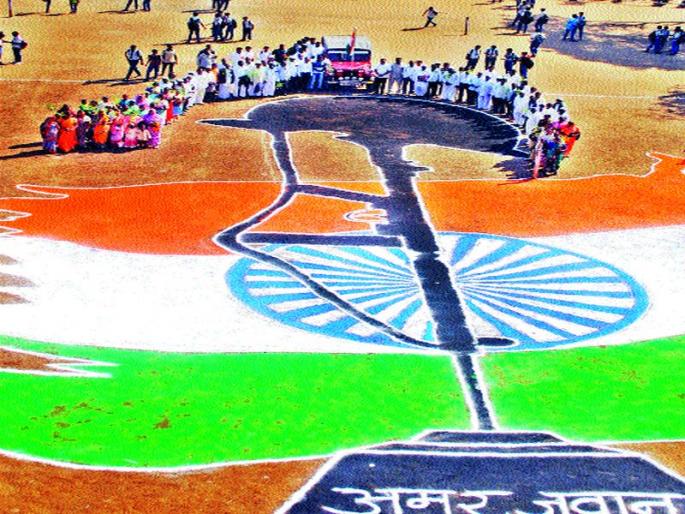 Inspirational: Families in the program organized on the occasion of Shahid Dash | प्रेरणादायी : शहीद दिनानिमित्त आयोजित कार्यक्रमात कुटुंबे भारावली दिंडोरीत आजी, माजी सैनिकांचा सन्मान Inspirational: Families in the program organized on the occasion of Shahid Dash | प्रेरणादायी : शहीद दिनानिमित्त आयोजित कार्यक्रमात कुटुंबे भारावली दिंडोरीत आजी, माजी सैनिकांचा सन्मान