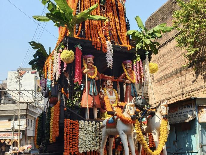 Pachoryala Balaji Rathpujan in Jallosha | पाचोऱ्याला बालाजी रथपूजन जल्लोषात Pachoryala Balaji Rathpujan in Jallosha | पाचोऱ्याला बालाजी रथपूजन जल्लोषात
