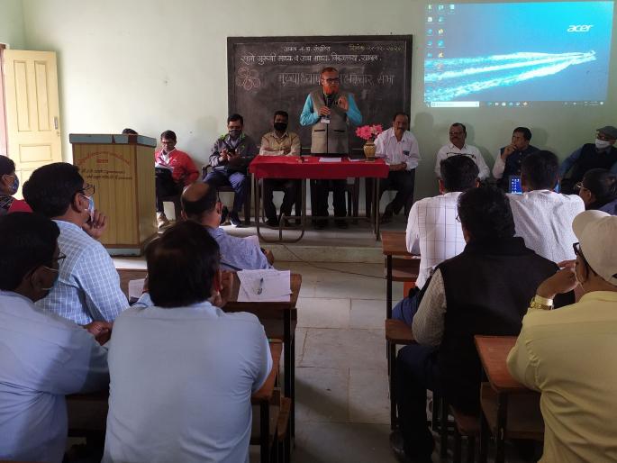 Sahebichar Sabha of the headmaster at Sane Guruji Vidyalaya at Yaval | यावल येथे साने गुरुजी विद्यालयात मुख्याध्यापकांची सहविचार सभा  Sahebichar Sabha of the headmaster at Sane Guruji Vidyalaya at Yaval | यावल येथे साने गुरुजी विद्यालयात मुख्याध्यापकांची सहविचार सभा