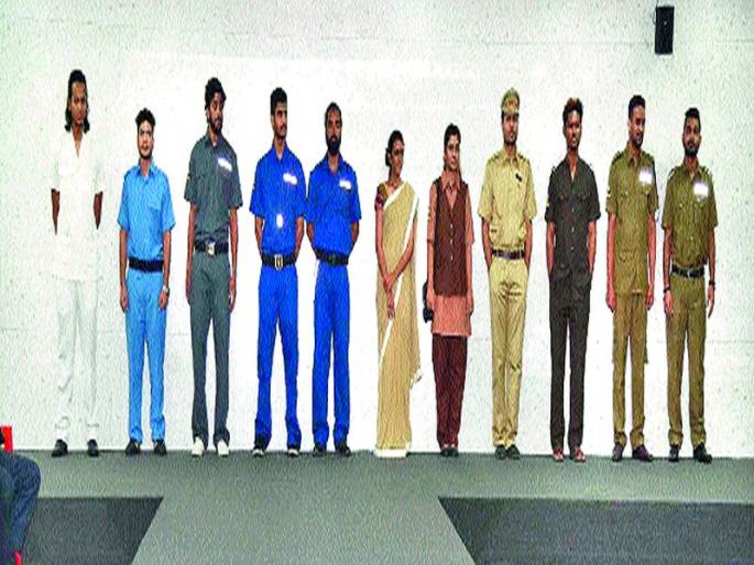 Gol: The Criminal Complaint before the Corporation for the readymade uniform; Demand for cloth instead of uniform is delayed by uniform of ST personnel | घोळात घोळ : रेडिमेड गणवेशाबाबत महामंडळापुढे पेच; गणवेशाऐवजी कापड देण्याची मागणी एसटी कर्मचाºयांच्या गणवेशाला विलंब Gol: The Criminal Complaint before the Corporation for the readymade uniform; Demand for cloth instead of uniform is delayed by uniform of ST personnel | घोळात घोळ : रेडिमेड गणवेशाबाबत महामंडळापुढे पेच; गणवेशाऐवजी कापड देण्याची मागणी एसटी कर्मचाºयांच्या गणवेशाला विलंब