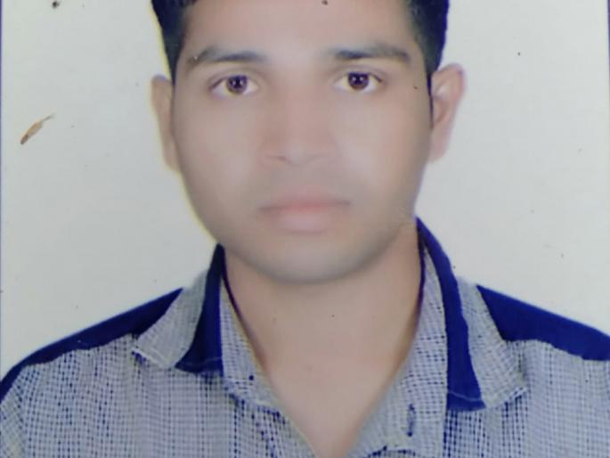 Farmer dies after being crushed under a tractor | ट्रॅक्टरखाली दबून शेतकऱ्याचा मृत्यू Farmer dies after being crushed under a tractor | ट्रॅक्टरखाली दबून शेतकऱ्याचा मृत्यू