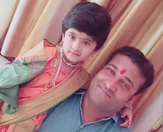 The end of Baap-Leki while going to Devdarshan! | देवदर्शनाला जाताना बाप-लेकीचा अंत ! The end of Baap-Leki while going to Devdarshan! | देवदर्शनाला जाताना बाप-लेकीचा अंत !