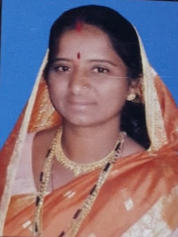 Vandana Kanade as the sarpanch of the Vincur Village | विंचूर ग्रामपालिकेच्या सरपंचपदी वंदना कानडे