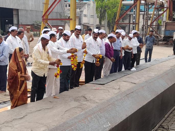 2 lakh in Vasakat. Tons of sugarcane | वसाकात २ लाख मे. टन उसाचे गाळप 2 lakh in Vasakat. Tons of sugarcane | वसाकात २ लाख मे. टन उसाचे गाळप