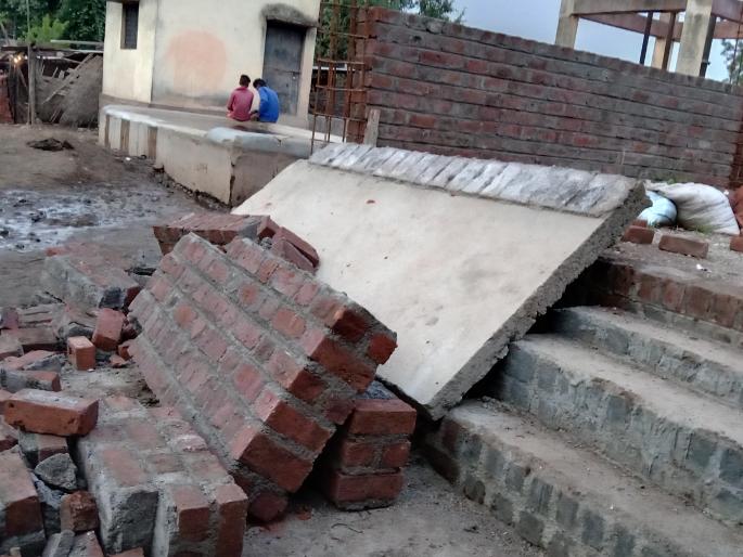 Kill the tribal women gathered for the funeral, one killed | अंत्ययात्रेसाठी जमलेल्या आदिवासी महिलांवर काळाचा घाला, एक ठार