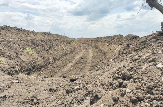 Through the unity of the villagers, Tapovan village became 'watery'! | गावकऱ्यांच्या एकजुटीतून तपोवन गाव बनले ‘पाणीदार’! Through the unity of the villagers, Tapovan village became 'watery'! | गावकऱ्यांच्या एकजुटीतून तपोवन गाव बनले ‘पाणीदार’!