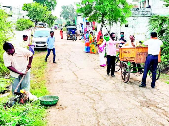 Sanitation campaign implemented in Sevagram | सेवाग्रामात राबविले स्वच्छता अभियान Sanitation campaign implemented in Sevagram | सेवाग्रामात राबविले स्वच्छता अभियान