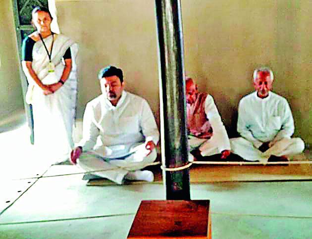 Make the opportunity to get the government's chance due to Shiv Sena's decision | शिवसेनेच्या निर्णयामुळे सरकारने मिळालेल्या संधीच सोन करावं Make the opportunity to get the government's chance due to Shiv Sena's decision | शिवसेनेच्या निर्णयामुळे सरकारने मिळालेल्या संधीच सोन करावं