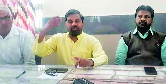 Demonstrations will be shown in the ballot by the agitation and front | आंदोलने व मोर्चापेक्षा मतपेटीतून शक्ती दाखवणार Demonstrations will be shown in the ballot by the agitation and front | आंदोलने व मोर्चापेक्षा मतपेटीतून शक्ती दाखवणार